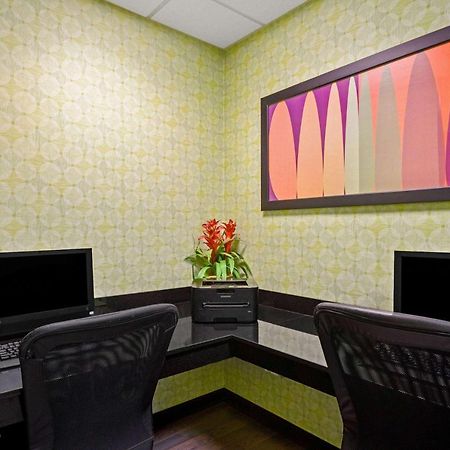 La Quinta Inn By Wyndham Columbia Se Fort Jackson Exteriér fotografie