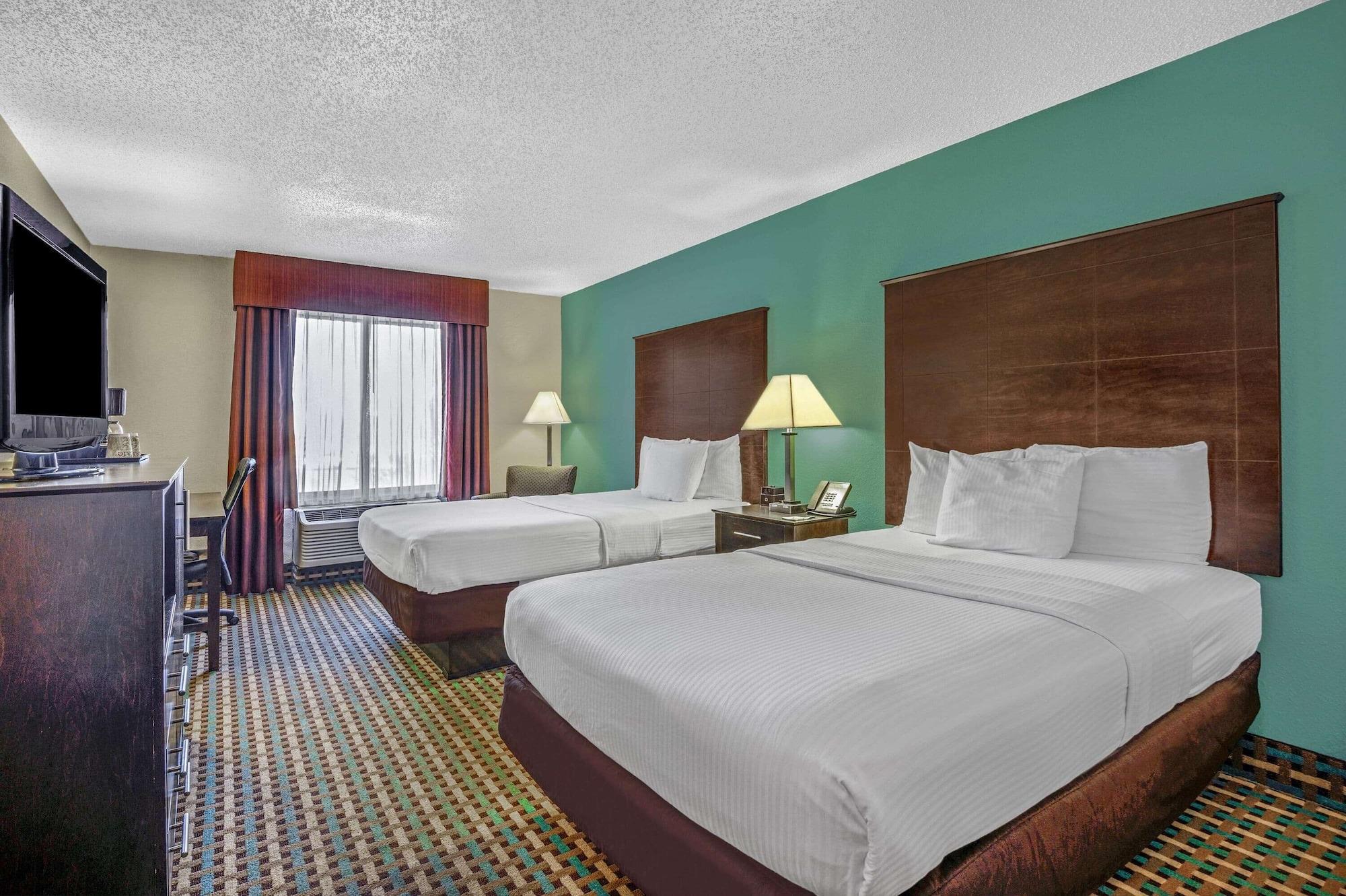 La Quinta Inn By Wyndham Columbia Se Fort Jackson Exteriér fotografie