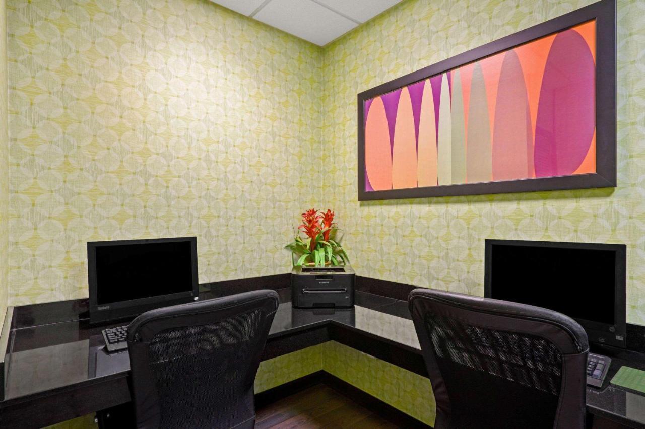 La Quinta Inn By Wyndham Columbia Se Fort Jackson Exteriér fotografie