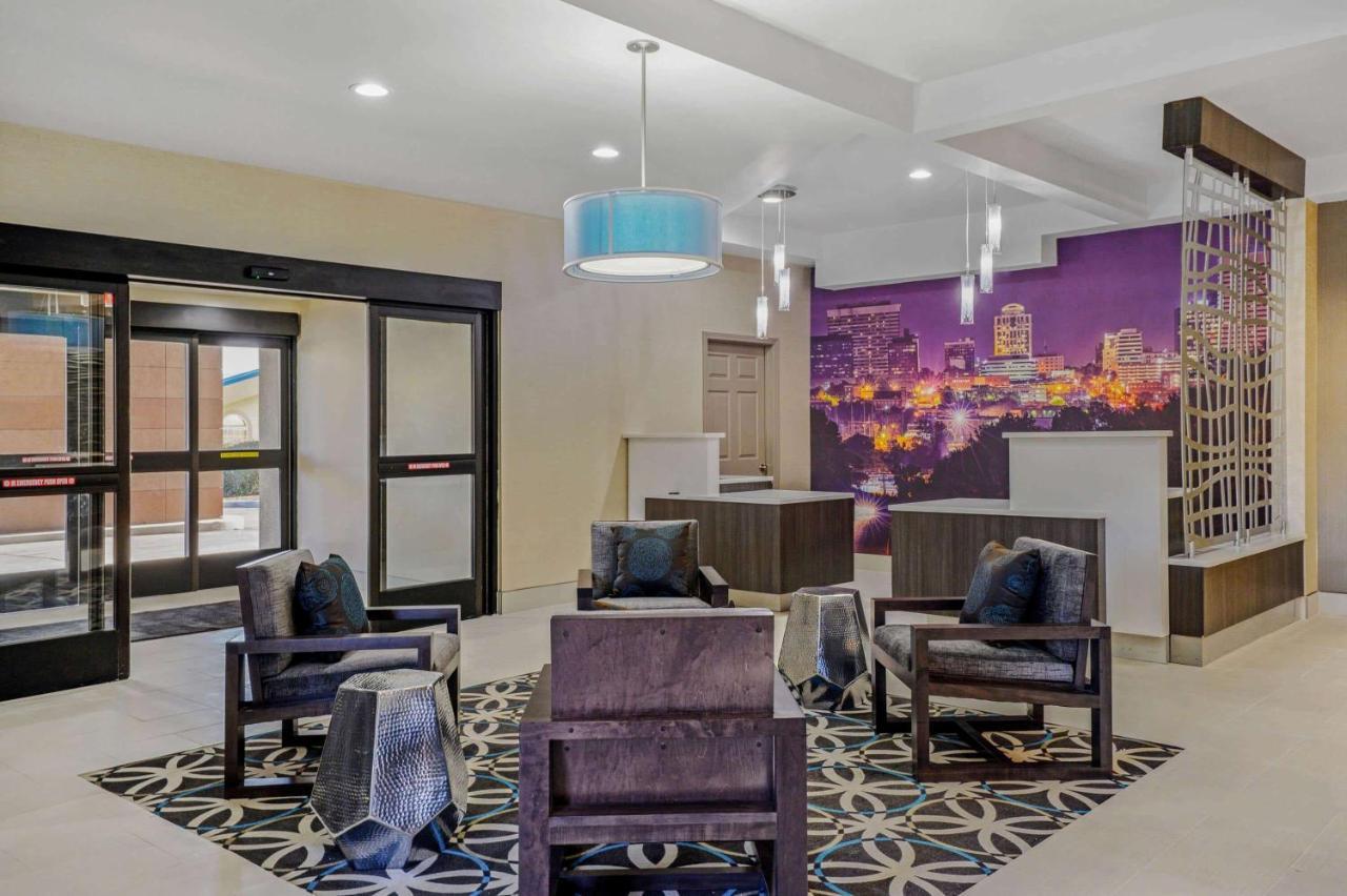 La Quinta Inn By Wyndham Columbia Se Fort Jackson Exteriér fotografie